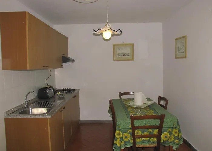 Casprini Da Omero מלון דירות 3*