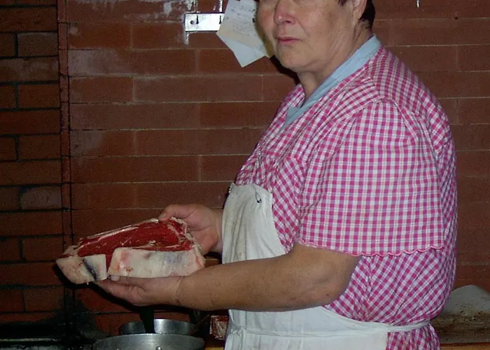 Casprini Da Omero מלון דירות